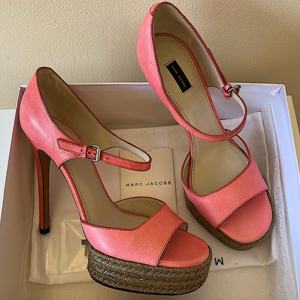 Rare Unique Adorable Platform Pink Coral Marc Jacobs Heeled Espadrille Sandals